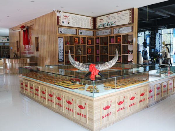 凤凰之窗牛角梳店
